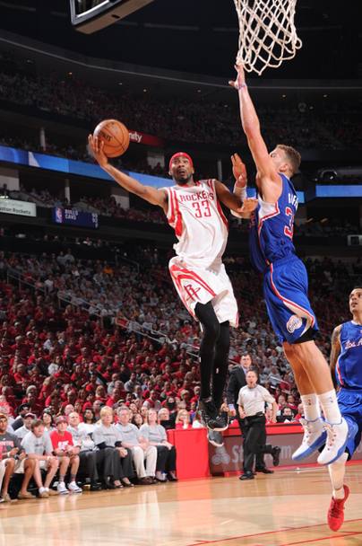 Corey Brewer, Rockets, cerca di eludere la difesa avversaria (Getty Images)